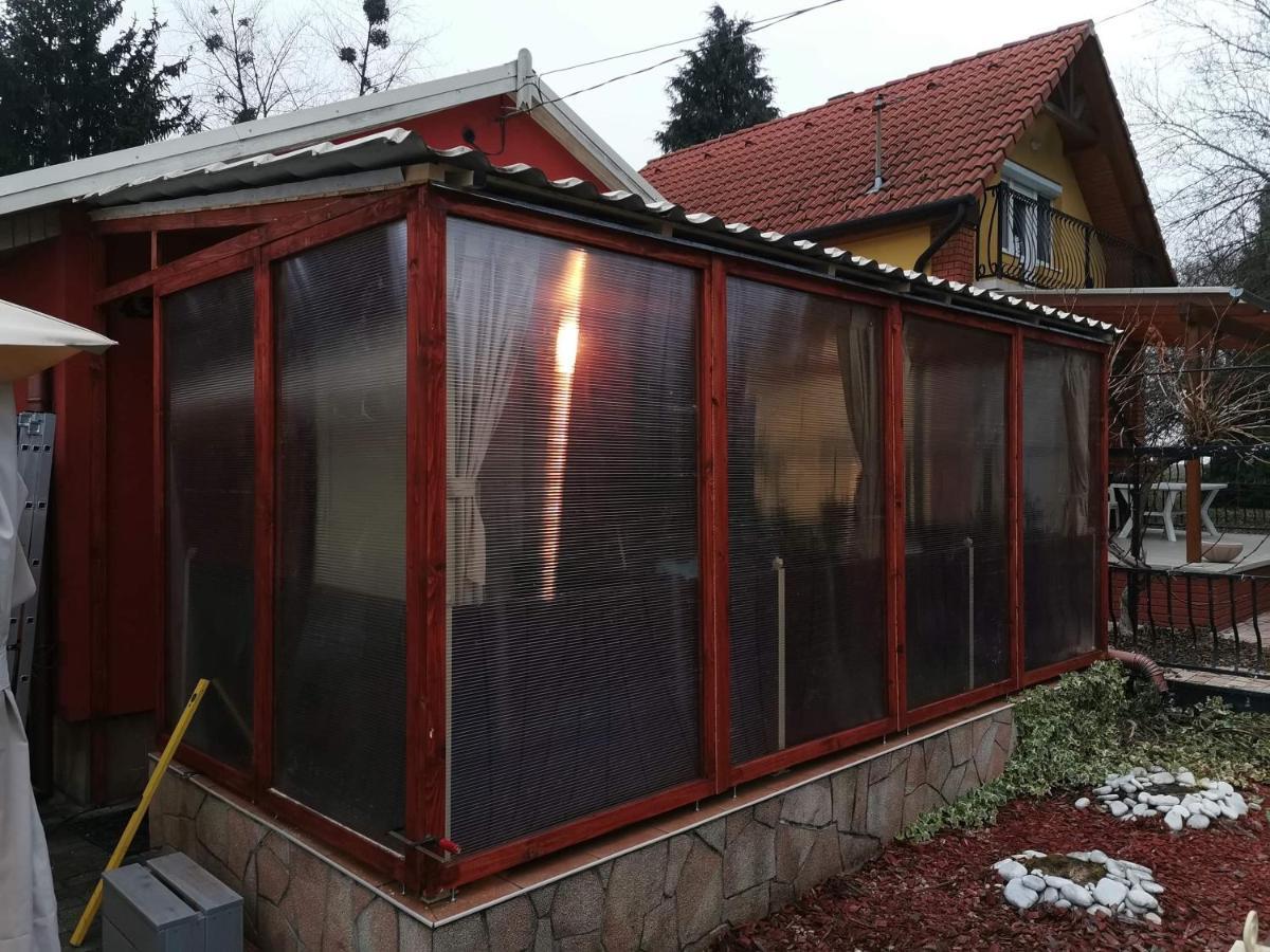 Gunarasi Villa Jacuzzival Dombóvár Kültér fotó