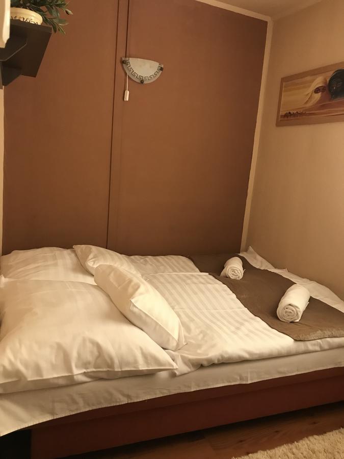 Gunarasi Villa Jacuzzival Dombóvár Kültér fotó