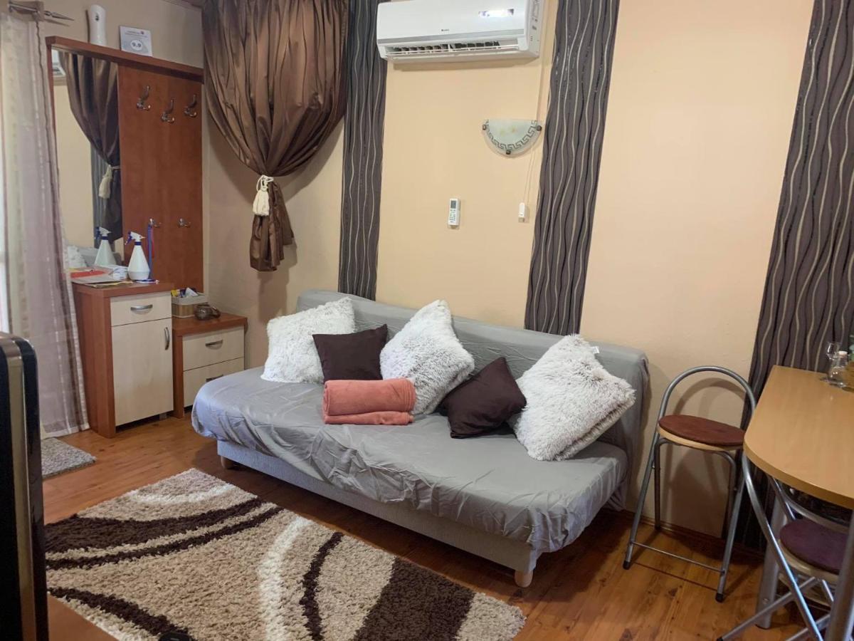 Gunarasi Villa Jacuzzival Dombóvár Kültér fotó