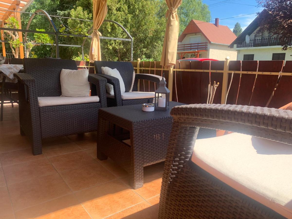 Gunarasi Villa Jacuzzival Dombóvár Kültér fotó